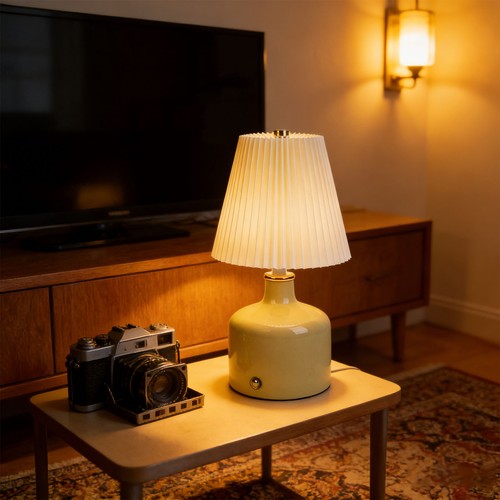 Cream pleated charging table - cream,